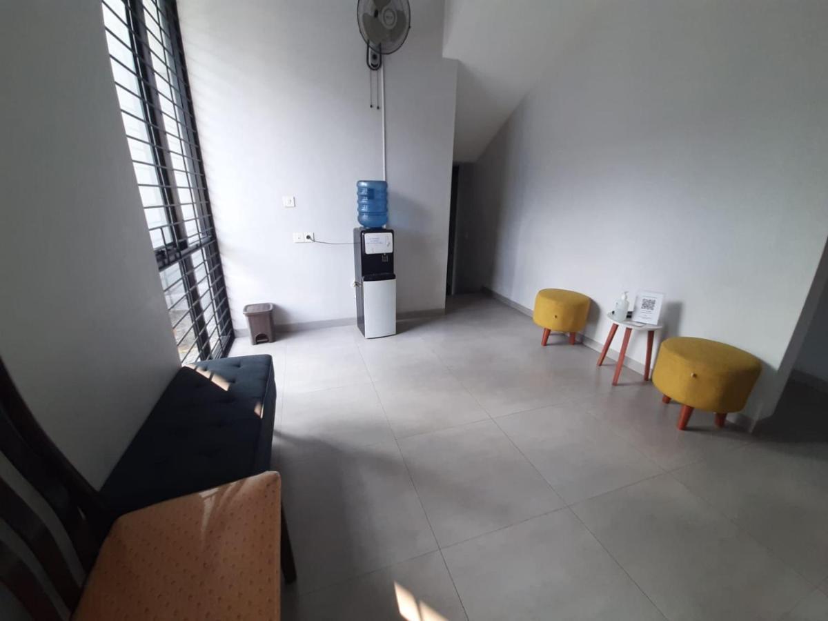 Hotel Oyo Life 92770 Cozy Puri 22 Jakarta Exterior foto
