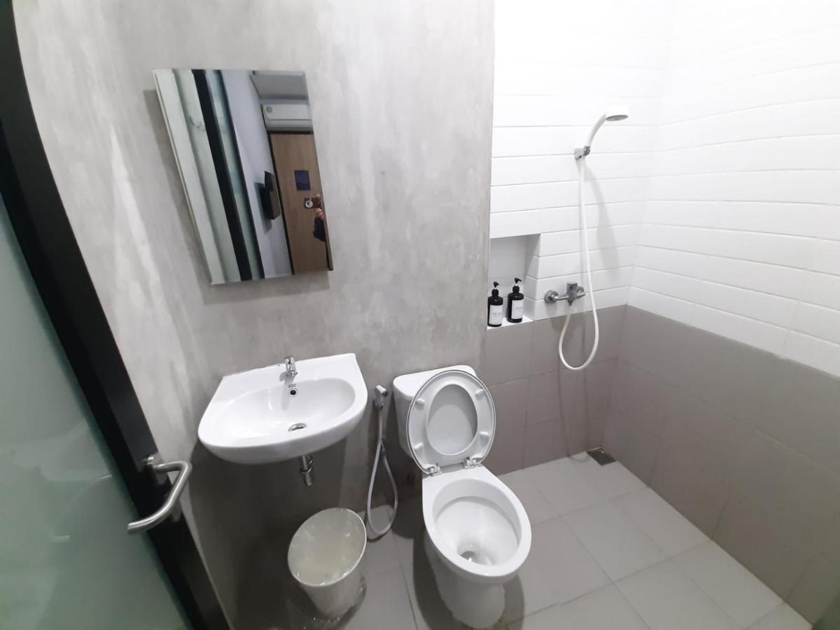 Hotel Oyo Life 92770 Cozy Puri 22 Jakarta Exterior foto